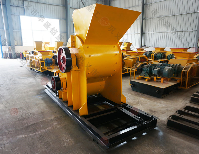 礦石破碎設(shè)備_鵝卵石粉碎機(jī)_鵝卵石雙級粉碎機(jī)廠